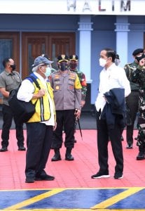 Jokowi Kunjungi Dua Titik Kerusakan Akibat Gempa di Mamuju