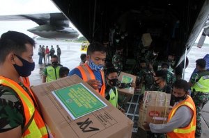 Pesawat TNI AU Kembali Angkut Personel dan Bantuan ke Mamuju