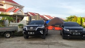 Pengungsi Kedinginan, Pejabat Lelap di Tenda Eksklusif