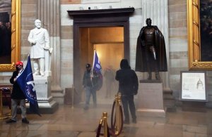 Gedung Kongres Amerika Serikat Rusuh, 4 Orang Tewas 52 Ditangkap