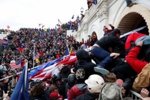Pendukung Donald Trump Serbu Gedung Kongres AS, Satu Orang Tewas