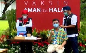 Disuntik Vaksin Covid-19 Dosis Kedua, Raffi Ahmad Bilang Ini