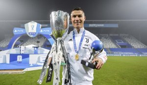 4 Gelar di Juventus, Ronaldo Berkicau di Medsos, Masih Kalah Trofi dari Messi, tapi Timnas ….