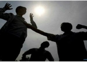 Ngeri! Perkelahian Satu Lawan Satu di Kota Makassar, Pria Mabuk Tewas Terluka Parah