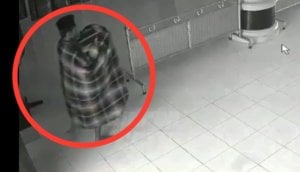 Jangan Ditiru! Berbuat Terlarang di Dalam Masjid, Terekam CCTV
