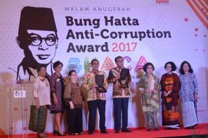 Akankah Trofi Bung Hatta Anti-Corruption Award yang Diterima NA Dicabut?