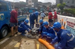 Tangani Banjir Jakarta, 12 Pompa Air Dioperasikan