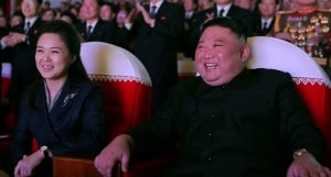 Setahun Menghilang, Istri Kim Jong Un, Ri Sol Ju Muncul Disebuah Konser