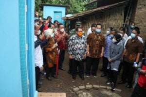 Terima Kasih SMSI, Kami Tidak Perlu BAB ke Sawah Lagi