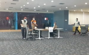 KPK Rekontruksi Dugaan Suap Bansos Covid-19, Tanpa Jualiari Peter Batubara
