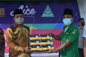 Gubernur Apresiasi Distribusi Masker Medis dari GP Ansor, KSP, dan Aice Group