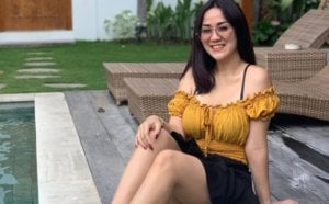 Nyaris Setengah Abad, Tante Pemersatu Bangsa Tetap Hot