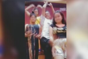 Tampak Bergairah Berbuat Terlarang di Lapas, 3 Wanita dan 1 Pria Viral