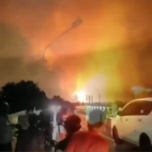 Pipa Bocor dan Petir, Diduga Penyebab Kebakaran Kilang Pertamina Balongan