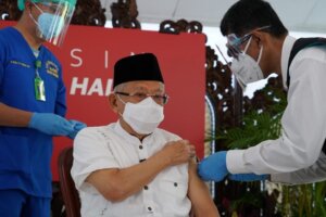 Wapres: Vaksinasi di Bulan Ramadan Tidak Batalkan Puasa