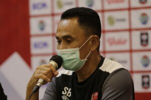 Sempat Unggul 2 Gol, Syamsuddin Batola Sebut Pemainnya Terbebani