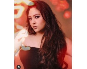 Tampil Seksi dengan Rambut Terurai, Audy Item: Bang..Gak Mau Pulang Bang?