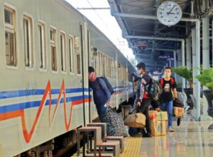 Rakyat Dilarang Mudik, tetapi Ratusan WNA Asal India Bebas Masuk RI