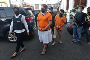 Bawa Barang Terlarang di Tol, Polisi Tembak Mobil Sandra