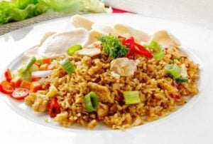 Sahur dengan Nasi Goreng? Begini Penjelasan Dokter Spesialis Gizi