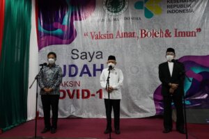MUI Pusat Gelar Vaksinasi AstraZeneca, Wapres: Masyarakat Jangan Ragu Lagi