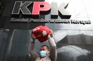 Orang Dekat Bobby Terjaring OTT, MAKI Desak KPK Usut Proyek Pemkot Medan saat Dipimpin Menantu Jokowi