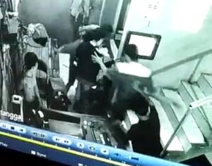 Terekam CCTV, Anak di Bawah Umur Jadi Korban Perbuatan Terlarang 10 Pemuda