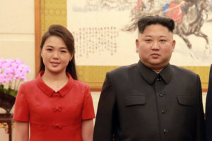 Kim Jong Un Bersama Istri Ri Sol Ju Nonton Tarian di Istana Matahari Kumsusan, Penonton Bersorak-sorai
