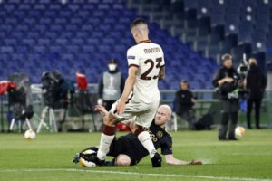 Roma Tak Takut Setan Merah