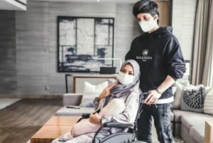 Krisdayanti Ungkap Penyebab Aurel Hermansyah Keguguran