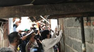Polda Metro Jaya Gencarkan Tracing Covid-19, Rumah Warga Ditempeli Stiker