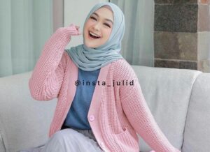 Youtuber Ria Ricis Digunjing Netizen, Dagu Lancipnya Disebut Oplas