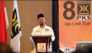 Andi Sudirman Cuma Senyum-senyum Saat Digoda PKS, Pengamat: Ada Unsur Kehati-hatian