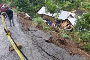 Longsor di Sinjai Tengah, Satu Unit Rumah Rusak Parah