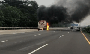 Truk Tangki BBM Pertamina Terbakar di Tol Jagorawi, Ini Imbauan untuk Pengguna Tol