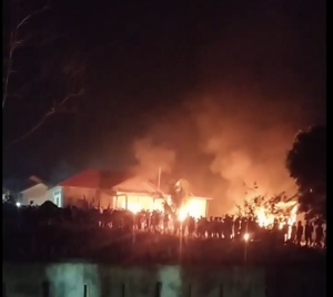 Polsek Candipuro Dibakar Massa