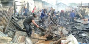 Api Hanguskan Puluhan Kios di Pasar Sentral, Ini Dugaan Penyebabnya