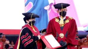 Diklaim Berhasil Atasi Konflik Ambon dan Poso, Megawati Resmi Dianugerahi Gelar Profesor