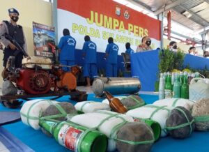 Hancurkan Ekosistem Laut, 8 Nelayan Asal Sulsel Ditangkap