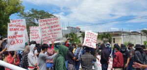 Bupati Dianggap Ingkar Janji, Warga Pinrang Pilih Pindah ke Enrekang