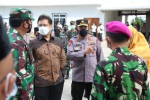 Kompak… Panglima, Kapolri, dan Menkes Tinjau Sejumlah Posko PPKM Mikro