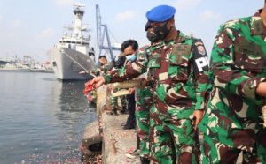 40 Hari Tenggelamnya KRI Nanggala 402, Lantamal III Tabur Bunga di Pelabuhan Tanjung Priok