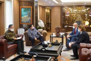 Potensi Dagang dan Investasi Besar, Menko Airlangga Bertemu Duta Besar Republik Ceko