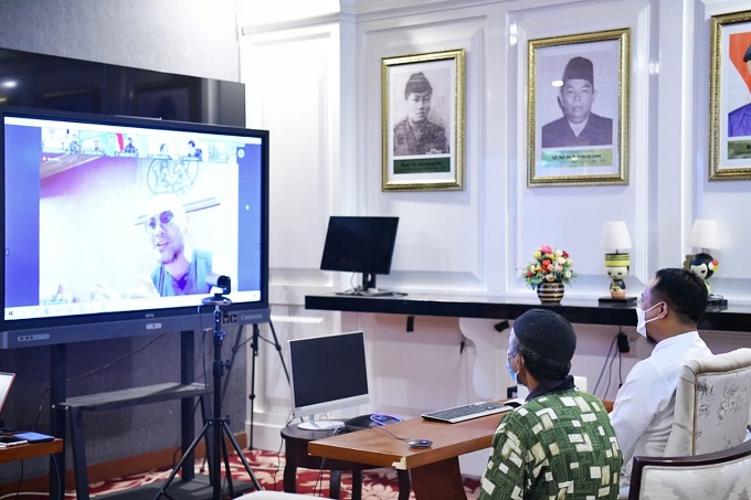 Kakek Viral Inspirator Vaksin, Bertemu Deddy Corbuzier dan Menkes Secara Virtual