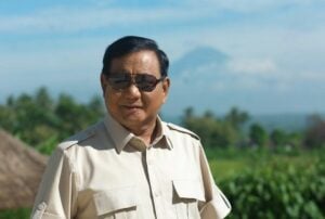 Kece Abis, Gaya Prabowo Blusukan di Jerman, Netizen: Kayak Detektif Conan