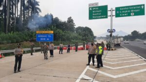 Penyekatan di 1.038 Titik, Lalu Lintas di Ruas Tol Turun 40 Persen