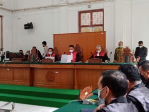 Sambil Tersedu, Agung Sucipto Meminta Maaf dan Menyesal