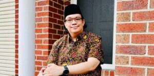 Jubir Presiden Pamer Foto ‘Ganteng’ Sambil Tersenyum, Gus Nadir: Please, Tunjukkan Simpati pada Rakyat