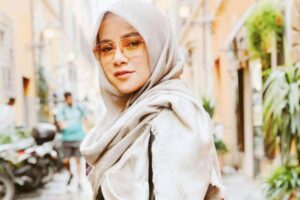 Insya Allah Olla Ramlan Tak Akan Lepas Hijab, Ini Alasannya