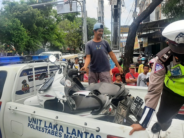 Truk Alami Rem Blong, 1 Orang Tewas